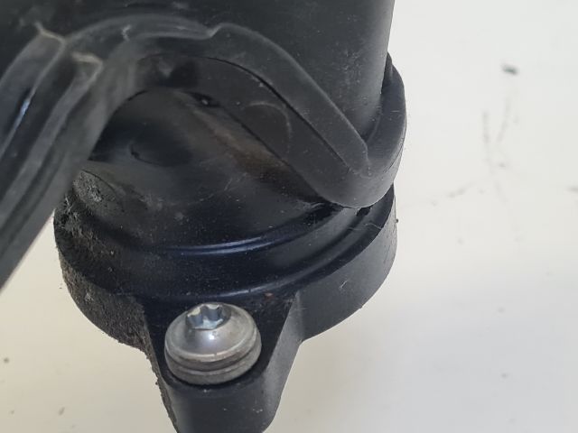 bontott VW GOLF VII Turbócső