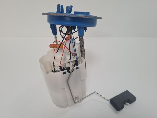 bontott VW GOLF VII Üzemanyag Szivattyú