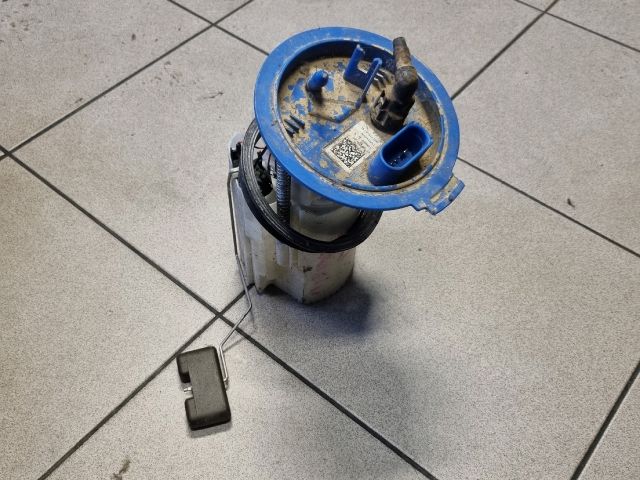 bontott VW GOLF VII Üzemanyag Szivattyú