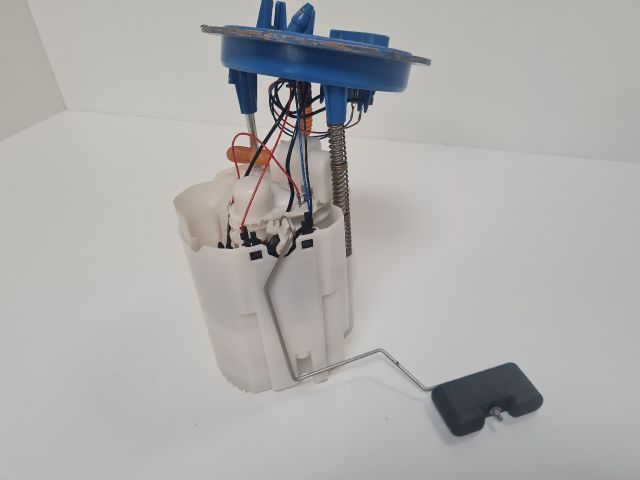 bontott VW GOLF VII Üzemanyag Szivattyú