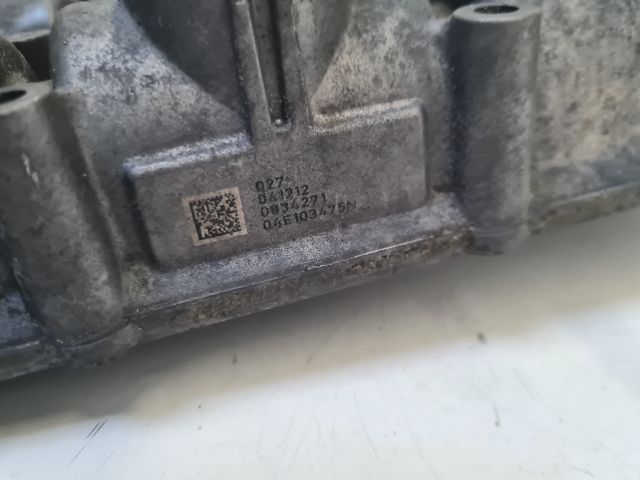 bontott VW GOLF VII Vezérműtengely Ház