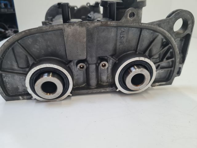 bontott VW GOLF VII Vezérműtengely Ház