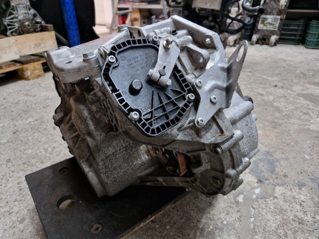 bontott VW GOLF VII Automata Váltó
