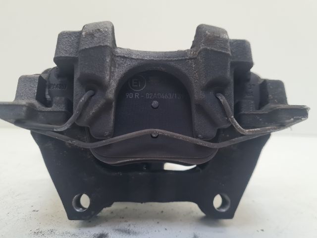 bontott VW GOLF VII Jobb hátsó Féknyereg Munkahengerrel