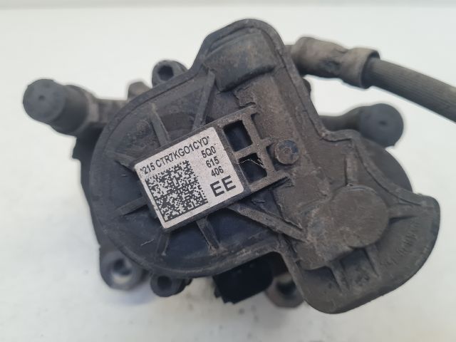 bontott VW GOLF VII Jobb hátsó Féknyereg Munkahengerrel