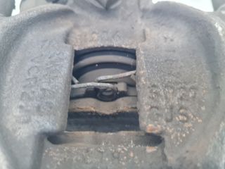 bontott VW GOLF VII Jobb hátsó Féknyereg Munkahengerrel