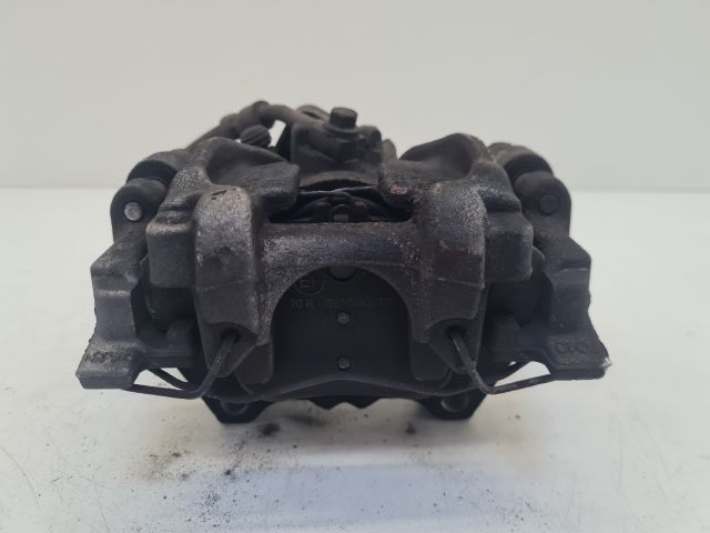 bontott VW GOLF VII Jobb hátsó Féknyereg Munkahengerrel