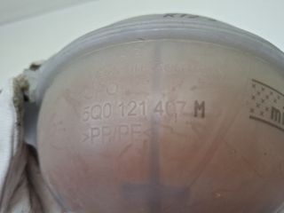 bontott VW GOLF VII Kiegyenlítő Tartály