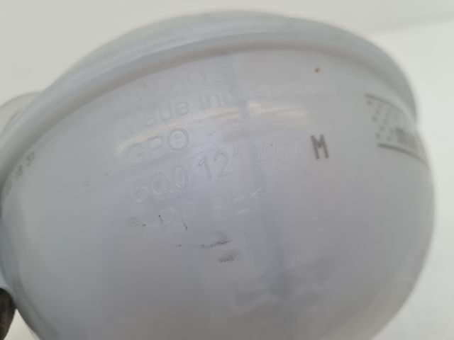 bontott VW GOLF VII Kiegyenlítő Tartály