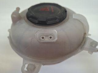 bontott VW GOLF VII Kiegyenlítő Tartály