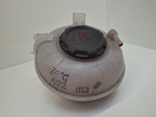 bontott VW GOLF VII Kiegyenlítő Tartály