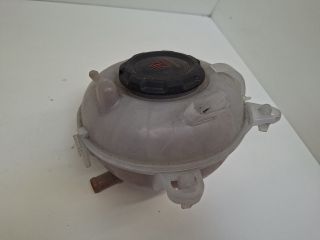 bontott VW GOLF VII Kiegyenlítő Tartály