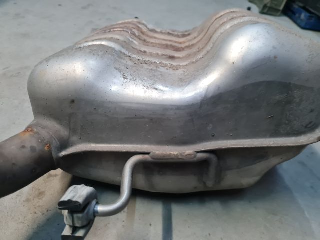 bontott VW GOLF VII Középső Kipufogó Dob