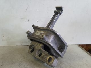 bontott VW GOLF VII Motor Tartó Bak (Fém)