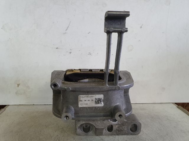 bontott VW GOLF VII Motor Tartó Bak (Fém)