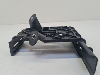 bontott VW GOLF VII Motorvezérlő Tartó