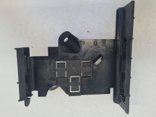 bontott VW GOLF VII Motorvezérlő Tartó