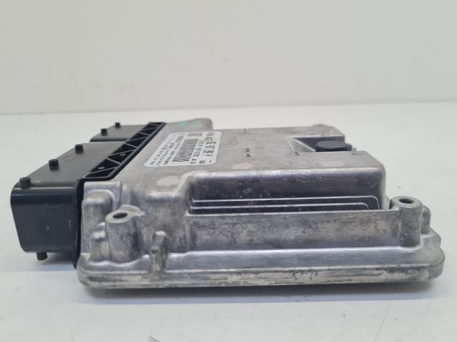 bontott VW GOLF VII Motorvezérlő