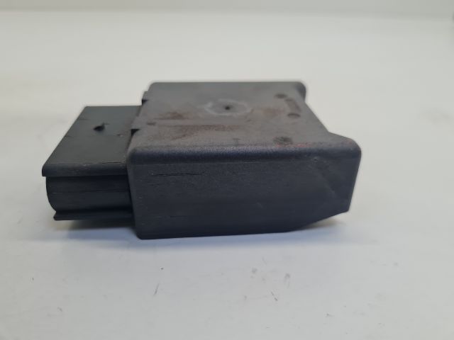 bontott VW GOLF VII Üzemanyag Szivattyú Relé