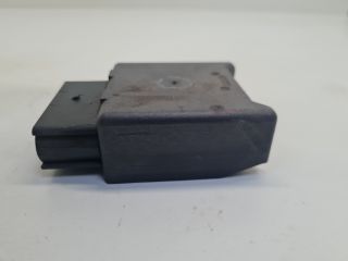 bontott VW GOLF VII Üzemanyag Szivattyú Relé