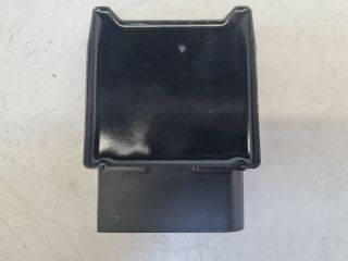 bontott VW GOLF VII Üzemanyag Szivattyú Relé