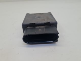 bontott VW GOLF VII Üzemanyag Szivattyú Relé