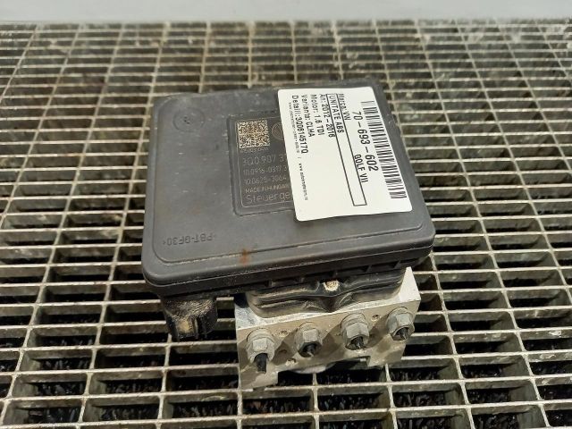 bontott VW GOLF VII ABS Kocka