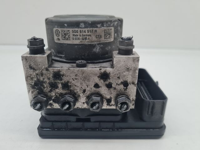 bontott VW GOLF VII ABS Kocka