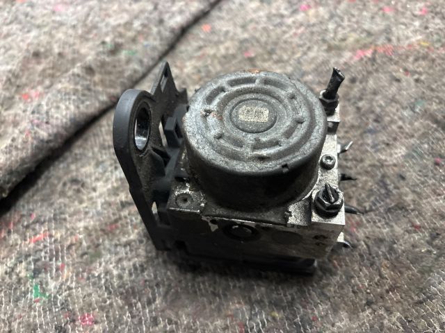 bontott VW GOLF VII ABS Kocka