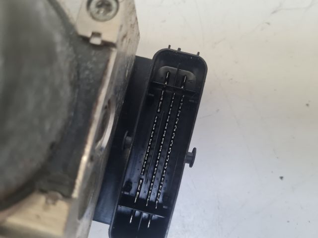 bontott VW GOLF VII ABS Kocka