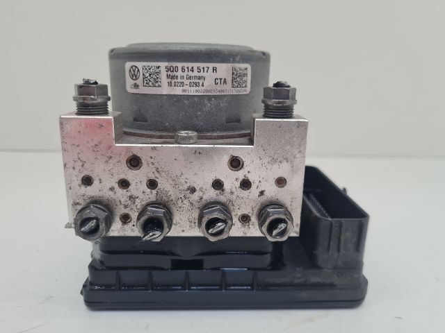 bontott VW GOLF VII ABS Kocka