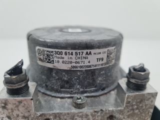 bontott VW GOLF VII ABS Kocka