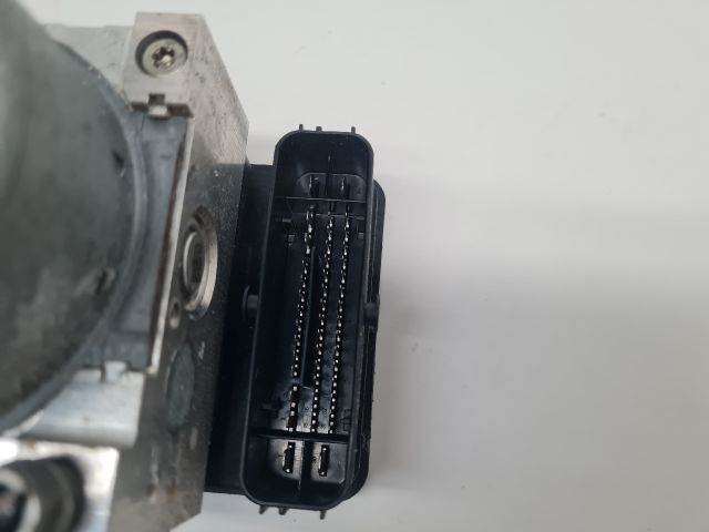 bontott VW GOLF VII ABS Kocka