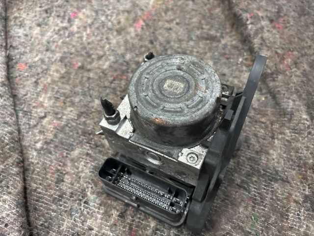 bontott VW GOLF VII ABS Kocka