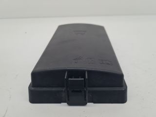 bontott VW GOLF VII Akkumulátor Fedél