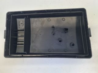 bontott VW GOLF VII Akkumulátor Fedél