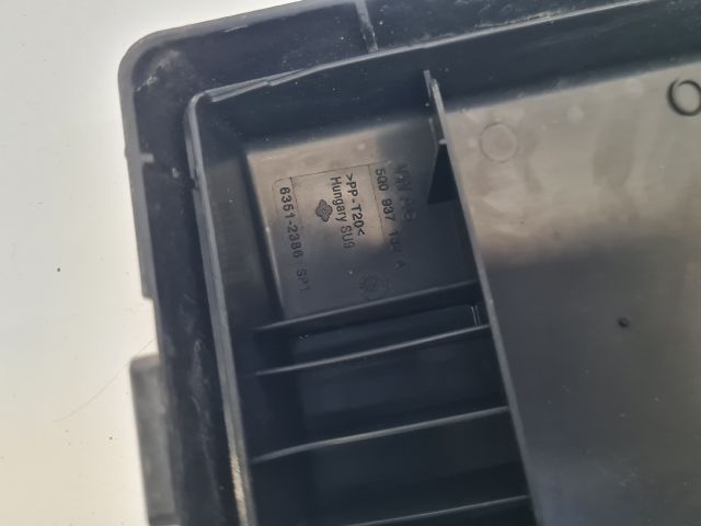 bontott VW GOLF VII Akkumulátor Fedél