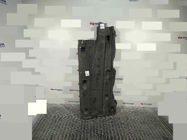 bontott VW GOLF VII Alsó Motorburkolat