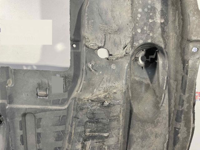 bontott VW GOLF VII Alsó Motorburkolat