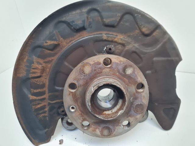 bontott VW GOLF VII Bal első Csonkállvány Kerékaggyal