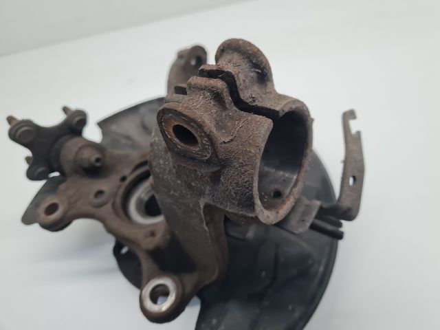 bontott VW GOLF VII Bal első Csonkállvány Kerékaggyal