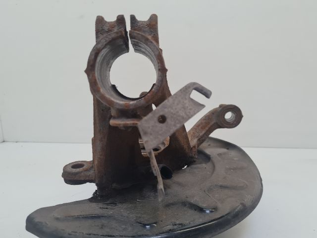 bontott VW GOLF VII Bal első Csonkállvány Kerékaggyal