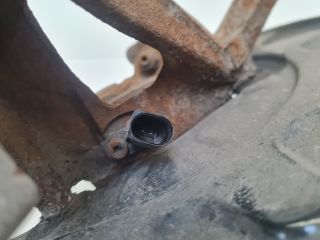 bontott VW GOLF VII Bal első Csonkállvány Kerékaggyal