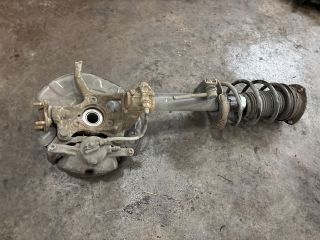 bontott VW GOLF VII Bal első Gólyaláb (Lengécsillapító, Rugó)