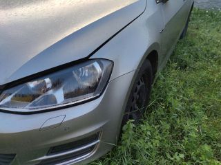 bontott VW GOLF VII Bal első Gólyaláb (Lengécsillapító, Rugó)