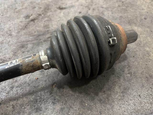 bontott VW GOLF VII Bal Féltengely