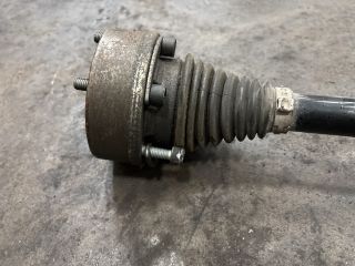 bontott VW GOLF VII Bal Féltengely