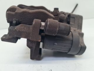 bontott VW GOLF VII Bal hátsó Féknyereg Munkahengerrel