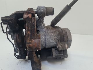 bontott VW GOLF VII Bal hátsó Féknyereg Munkahengerrel