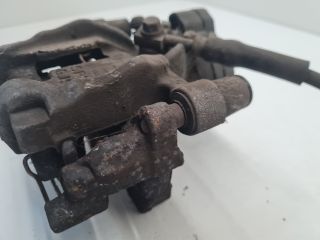 bontott VW GOLF VII Bal hátsó Féknyereg Munkahengerrel